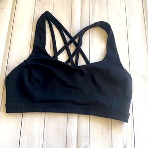 Lululemon black crisscross strap sports bra size 8